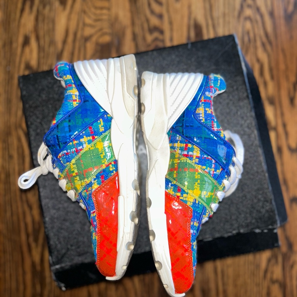 Chanel multi color tweed sneakers - Picture 2 of 8